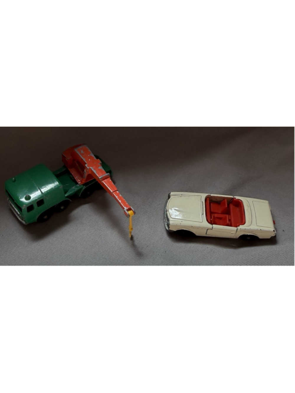 Matchbox L Die-Cast 8-Wheel Crane Truck (No. 30) Mercedes-Benz 230 SL (No. 27)
